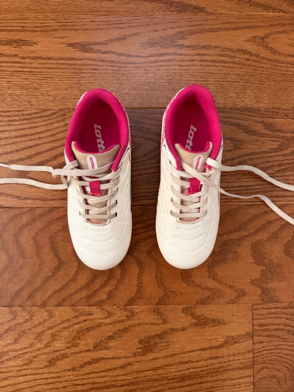 Lotto White & Hot Pink Roma 700 Soccer Cleats - Size 11